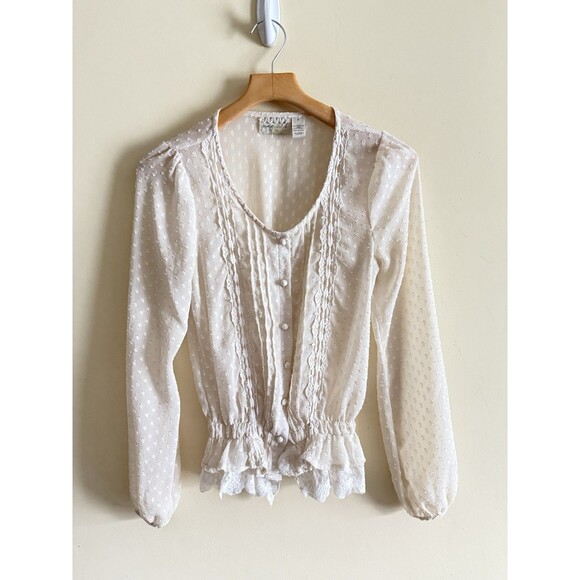 gimmicks by BKE Tops - Gimmicks by BKE Top Lace Crochet‎ Button Romantic Cottage ivory Blouse Small